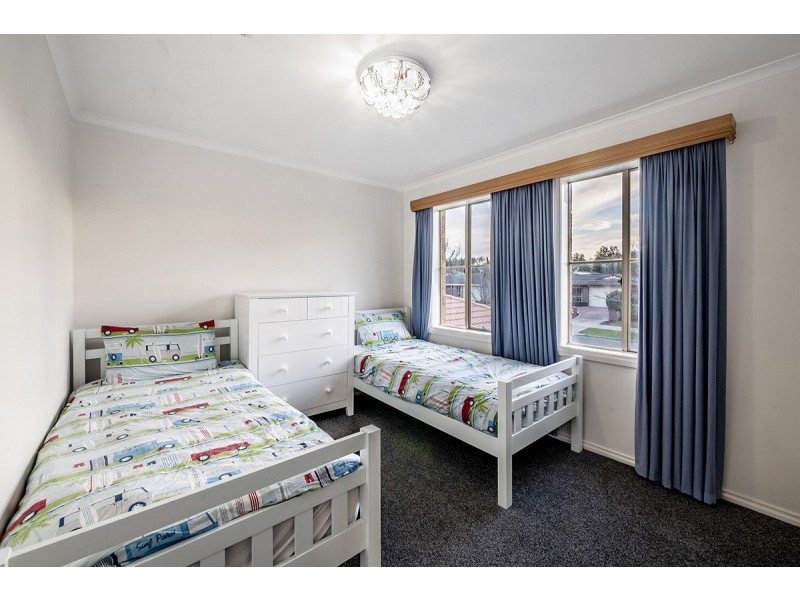 52 The Promenade, Narre Warren South VIC 3805