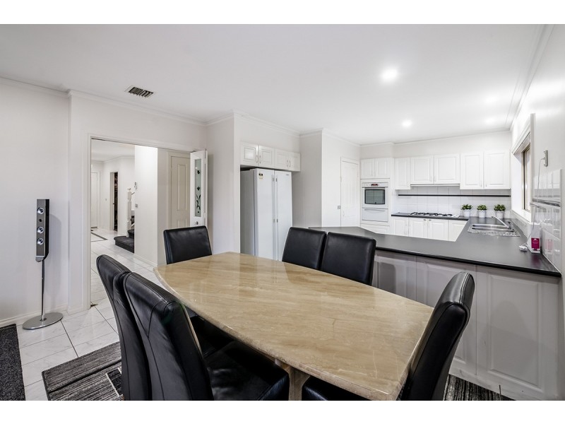 52 The Promenade, Narre Warren South VIC 3805