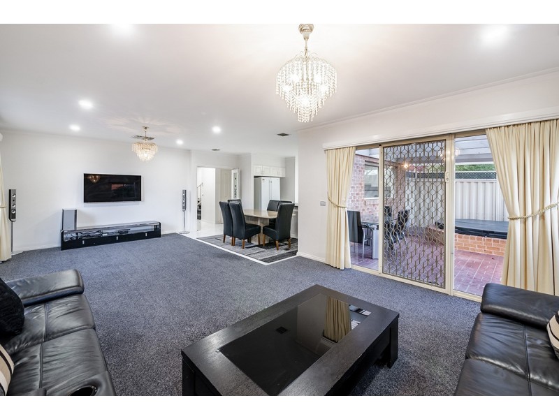 52 The Promenade, Narre Warren South VIC 3805