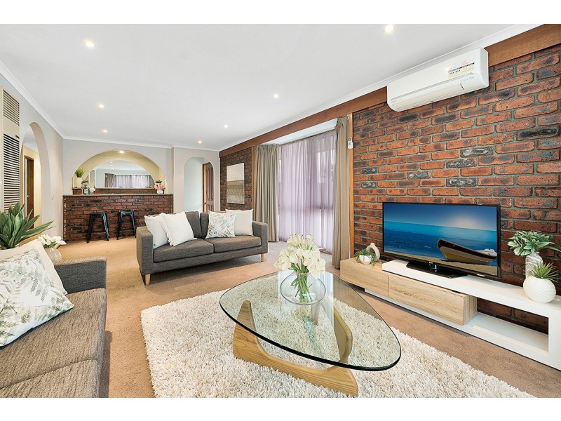 22 Waverley Park Drive, Cranbourne North VIC 3977