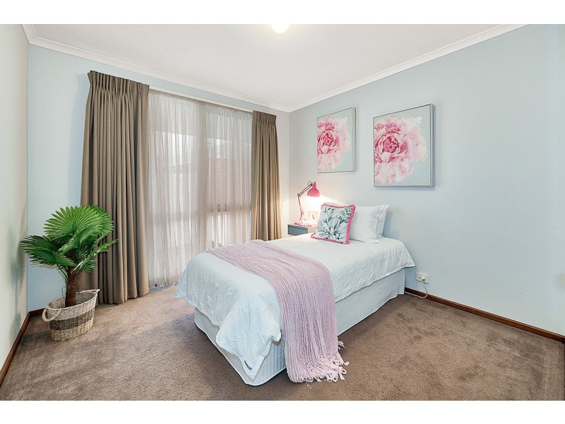 22 Waverley Park Drive, Cranbourne North VIC 3977