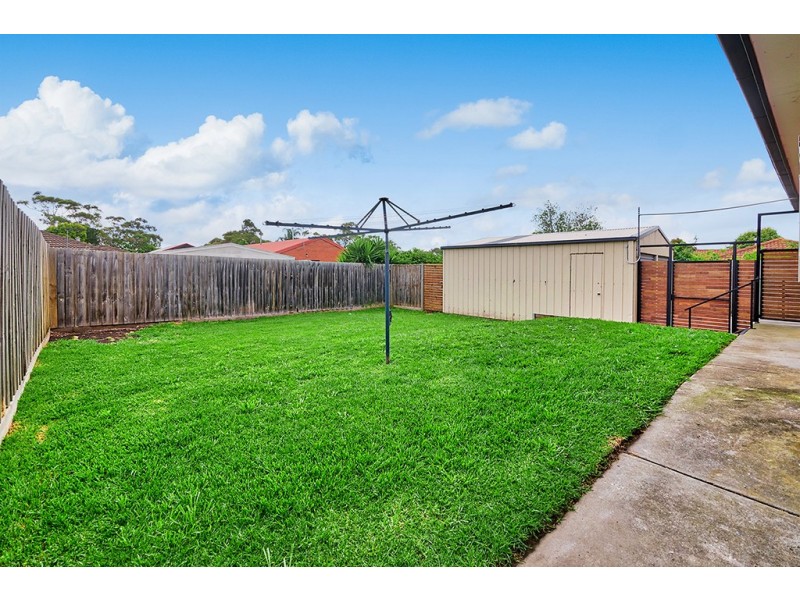 22 Waverley Park Drive, Cranbourne North VIC 3977
