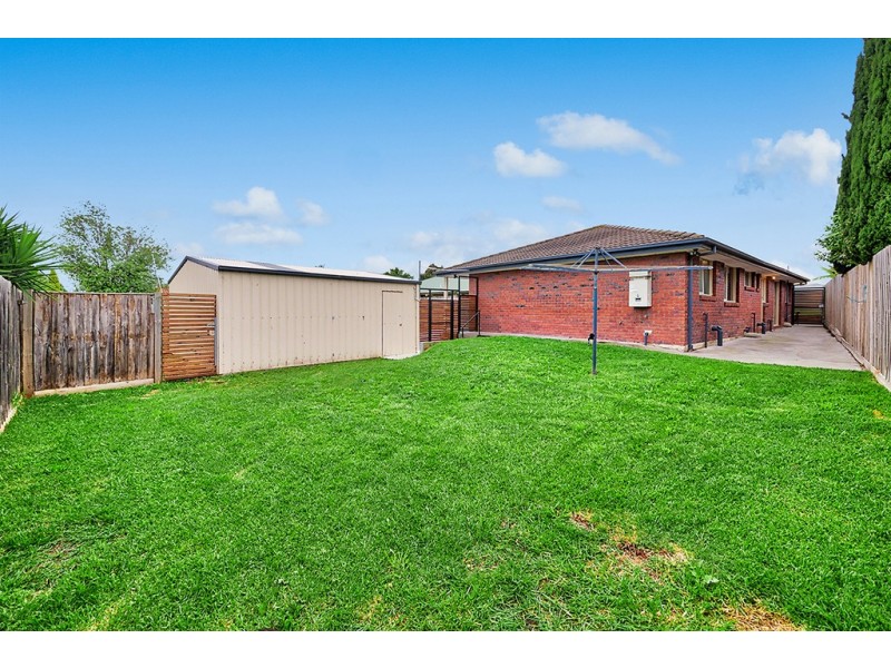 22 Waverley Park Drive, Cranbourne North VIC 3977