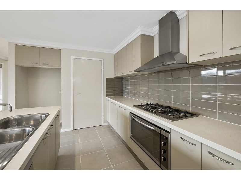 5 Honeybark Crescent, Lyndhurst VIC 3975