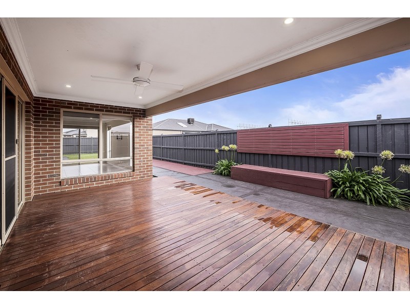 5 Honeybark Crescent, Lyndhurst VIC 3975
