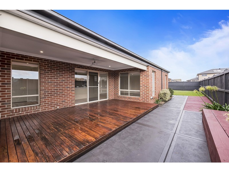 5 Honeybark Crescent, Lyndhurst VIC 3975