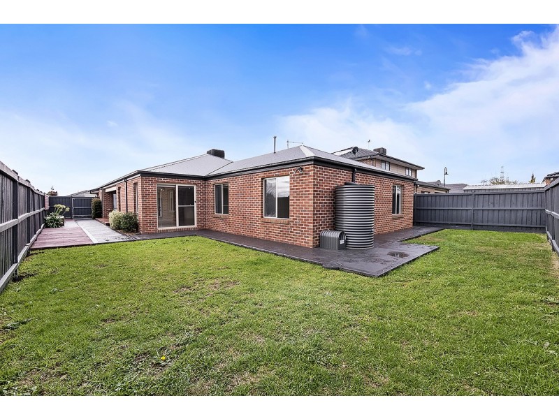 5 Honeybark Crescent, Lyndhurst VIC 3975