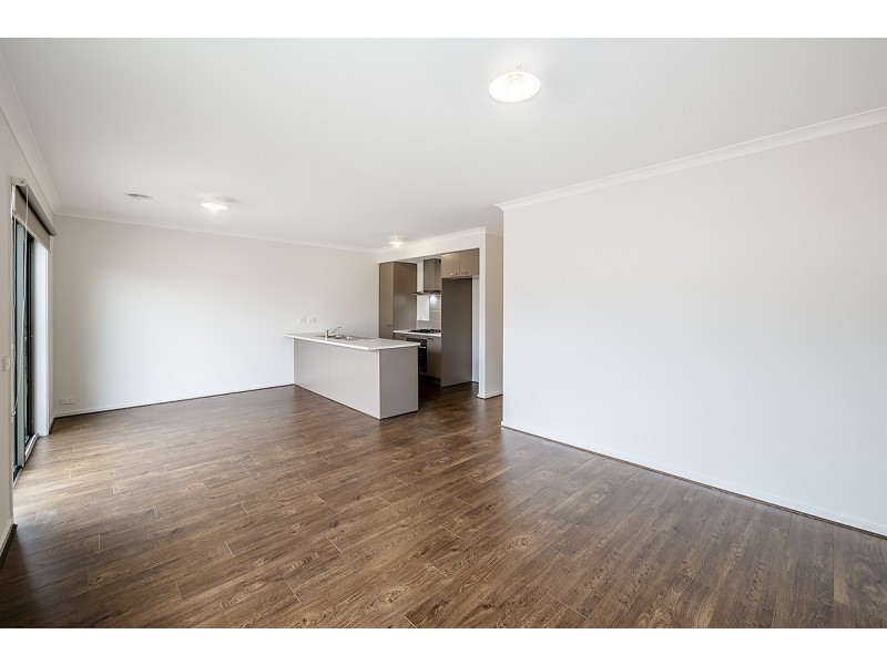 3 Supplejack Walk, Cranbourne North VIC 3977