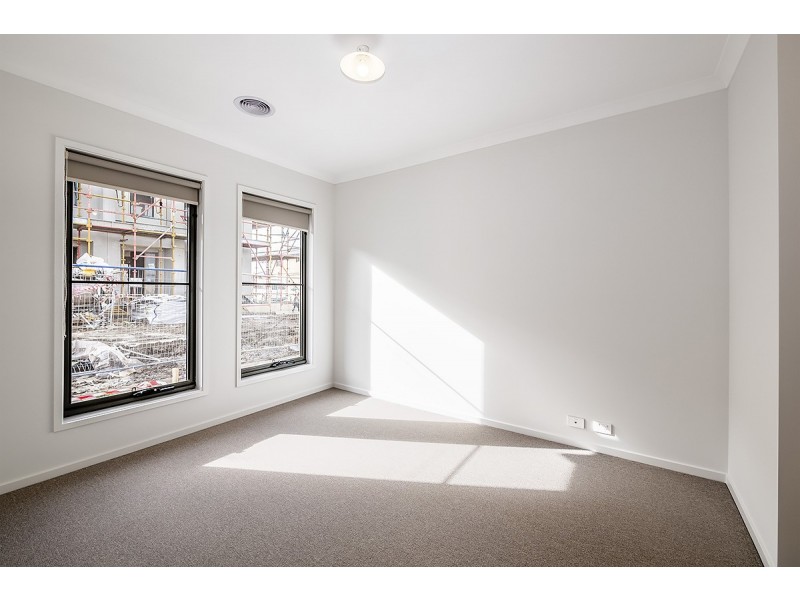 3 Supplejack Walk, Cranbourne North VIC 3977