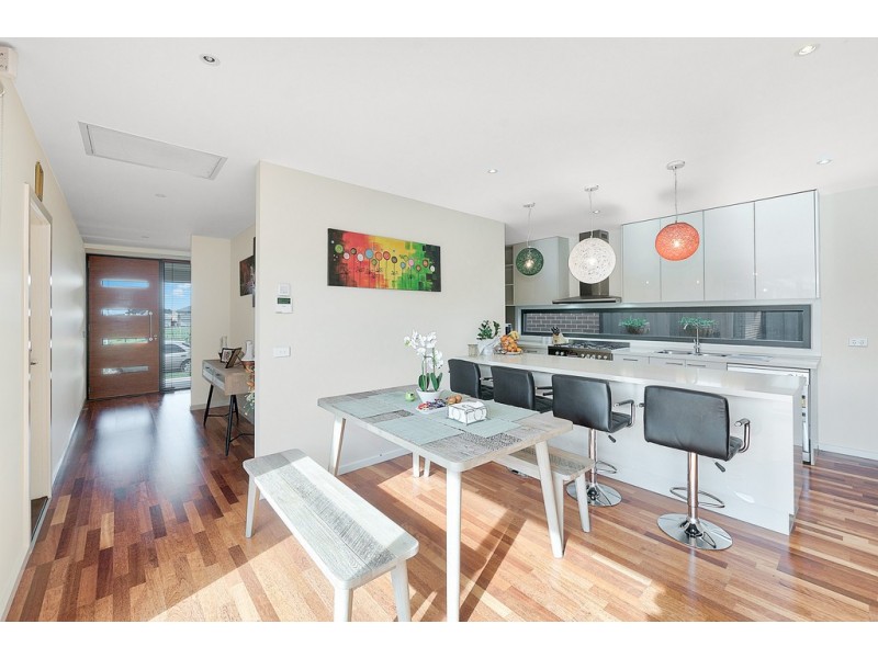 24 Salerno Way, Clyde North VIC 3978