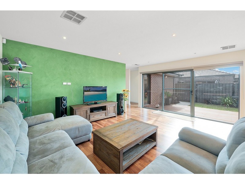 24 Salerno Way, Clyde North VIC 3978