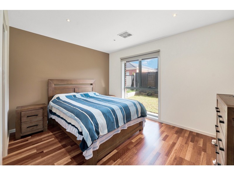 24 Salerno Way, Clyde North VIC 3978