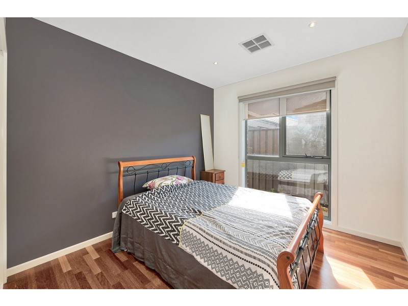 24 Salerno Way, Clyde North VIC 3978