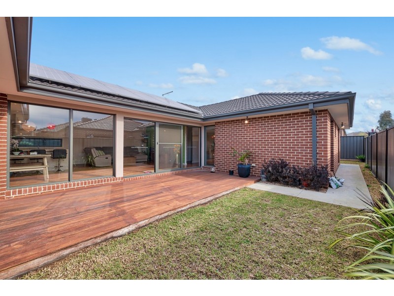 24 Salerno Way, Clyde North VIC 3978
