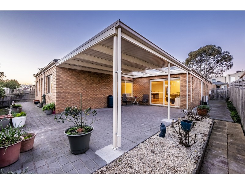 79 Hutchinson Drive, Lynbrook VIC 3975