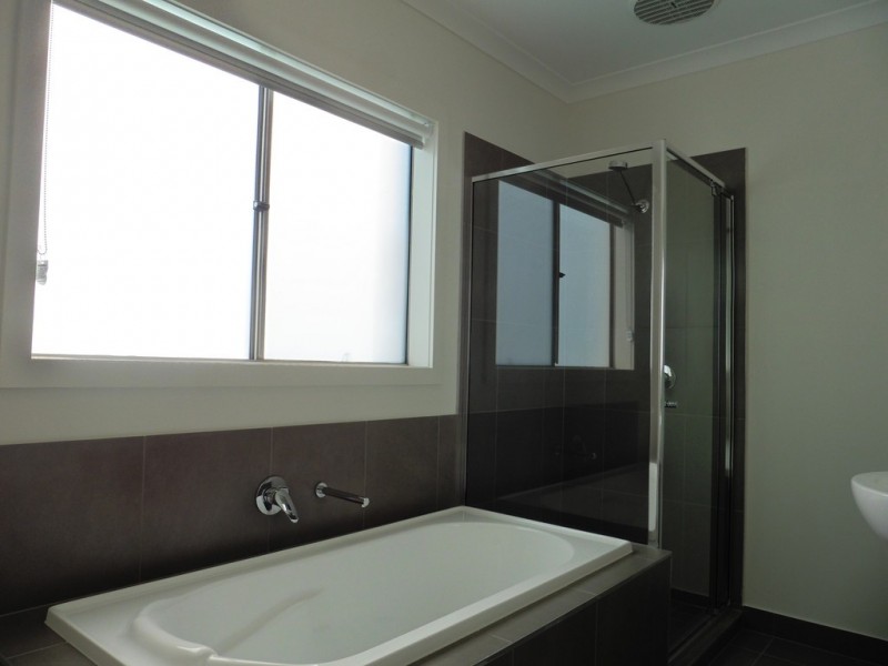 37 Remus Circuit, Cranbourne West VIC 3977