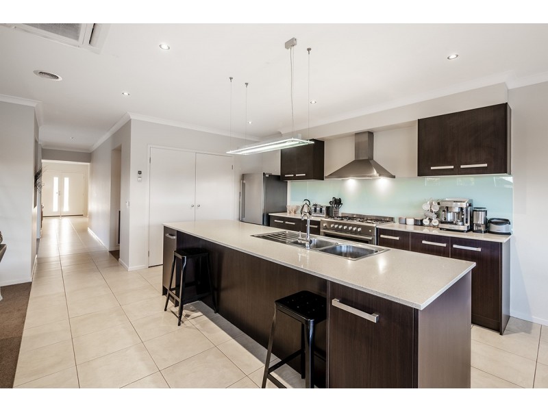 57 Stately Drive, Cranbourne East VIC 3977