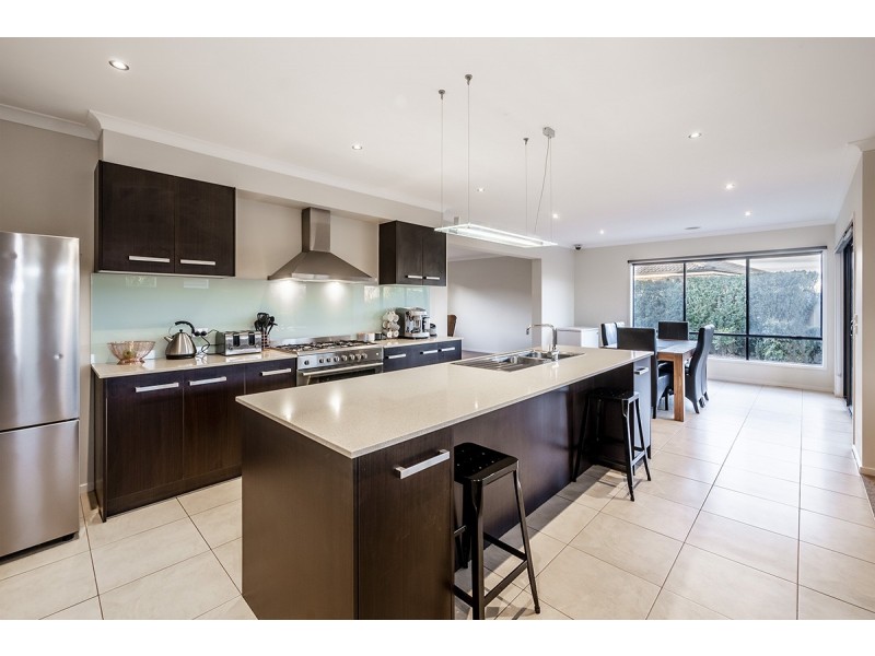 57 Stately Drive, Cranbourne East VIC 3977