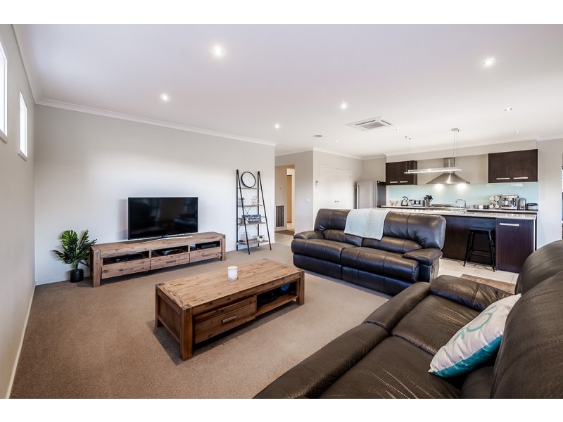 57 Stately Drive, Cranbourne East VIC 3977