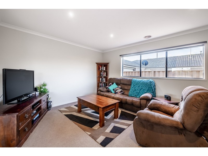 57 Stately Drive, Cranbourne East VIC 3977