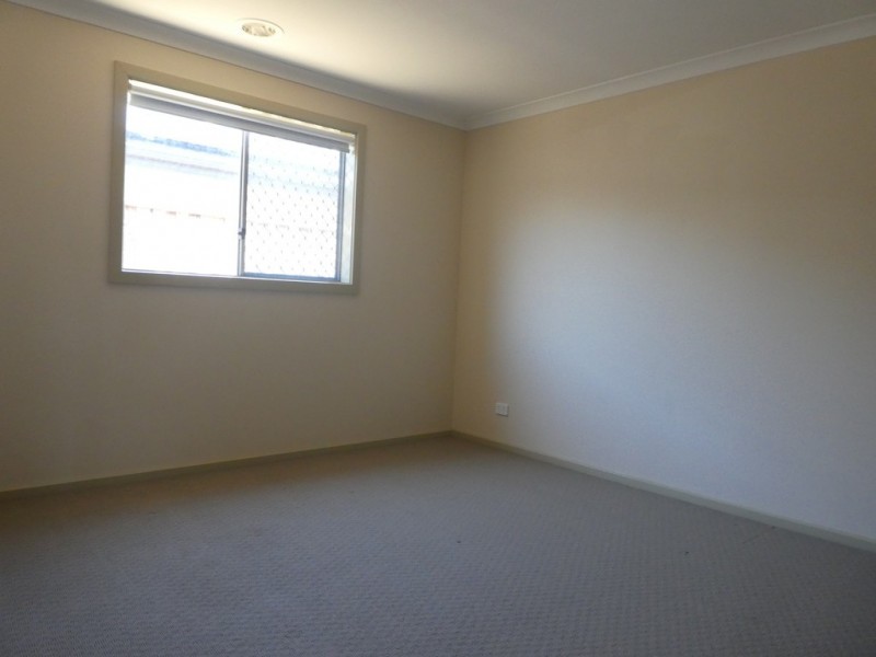 10 Anice Street, Cranbourne East VIC 3977
