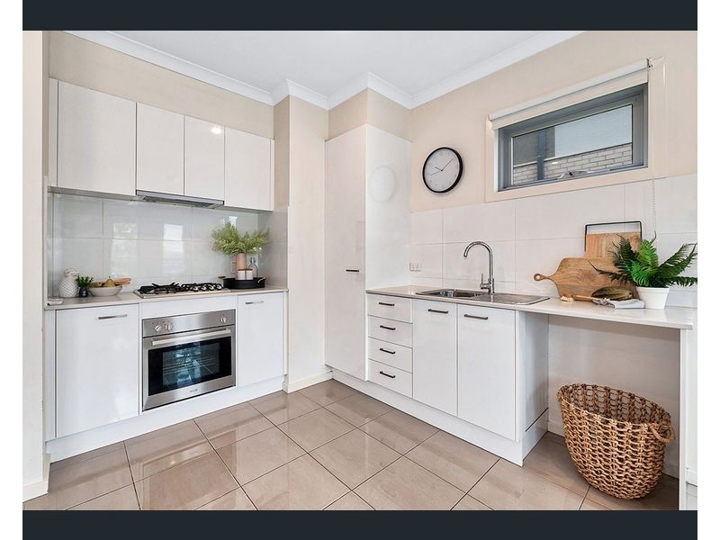 2/6-8 Podmore Street, Dandenong VIC 3175