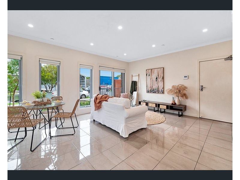 2/6-8 Podmore Street, Dandenong VIC 3175