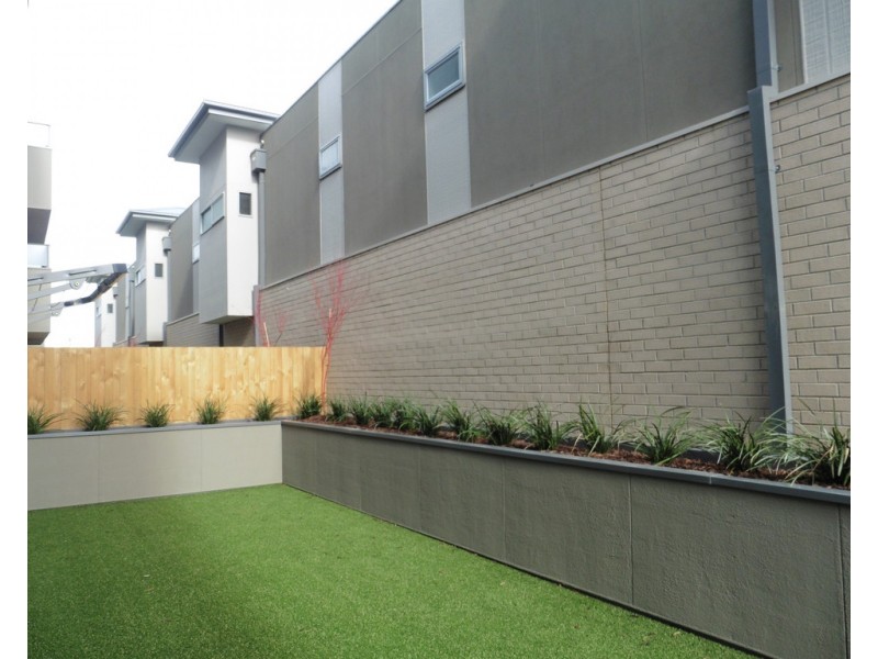 2/6-8 Podmore Street, Dandenong VIC 3175