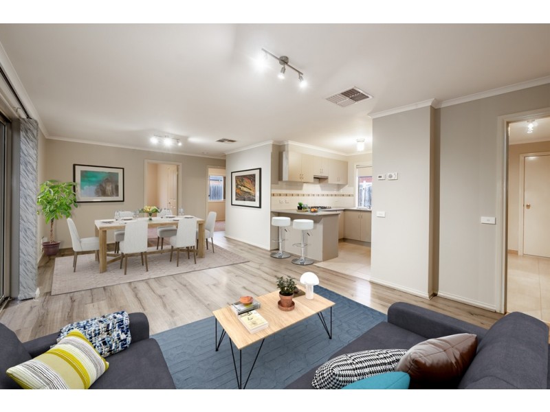 8 Bellbrae Crescent, Cranbourne West VIC 3977