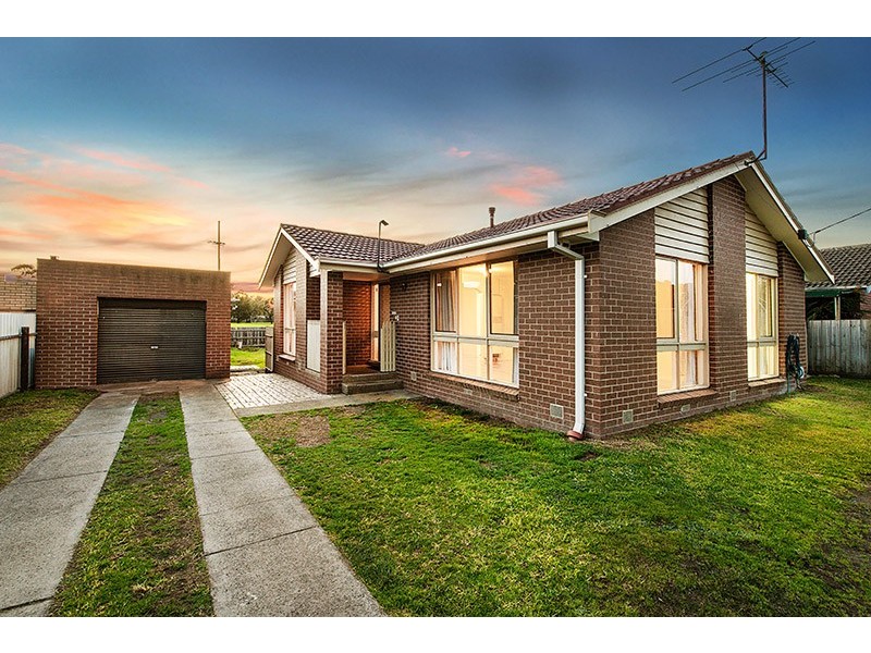 13 Craig Road, Junction Village VIC 3977