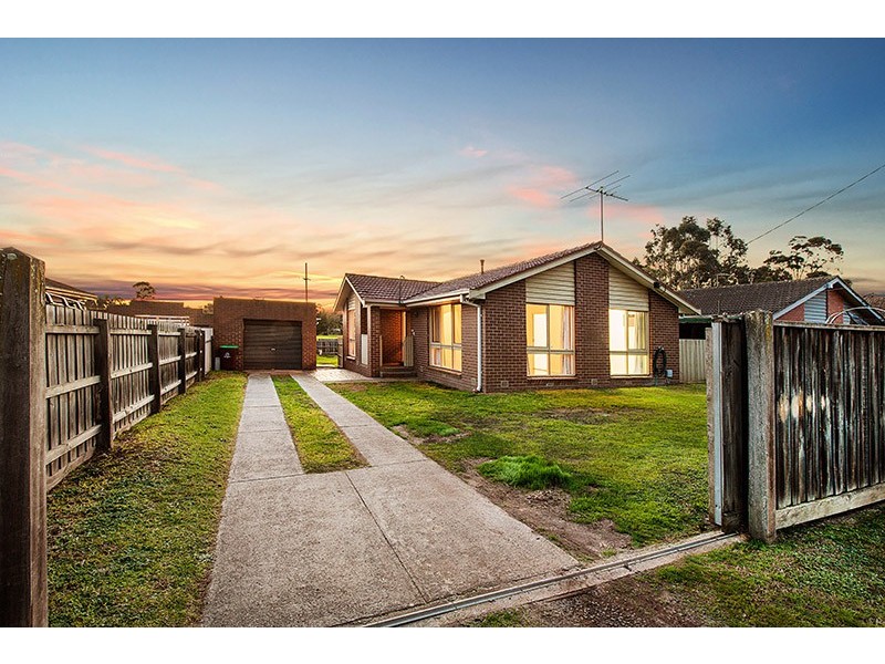 13 Craig Road, Junction Village VIC 3977