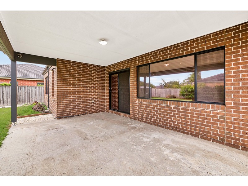 6 Beechwood Drive, Lyndhurst VIC 3975