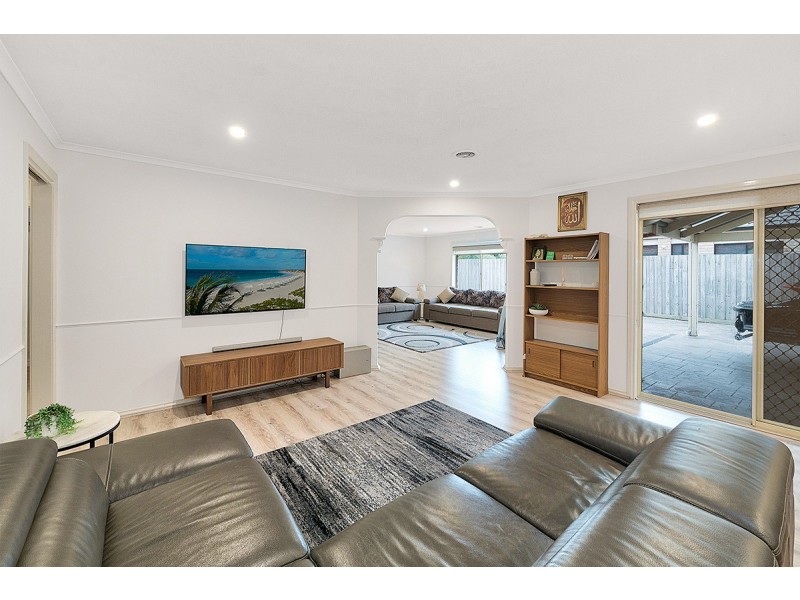8 O’Dowd Place, Lynbrook VIC 3975