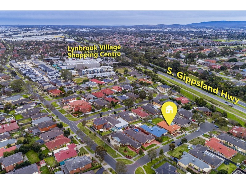 8 O’Dowd Place, Lynbrook VIC 3975