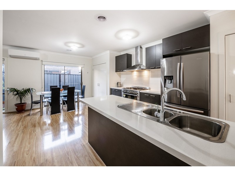 14 Pleven Rise, Clyde North VIC 3978