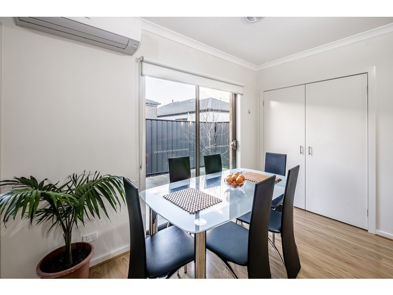 14 Pleven Rise, Clyde North VIC 3978