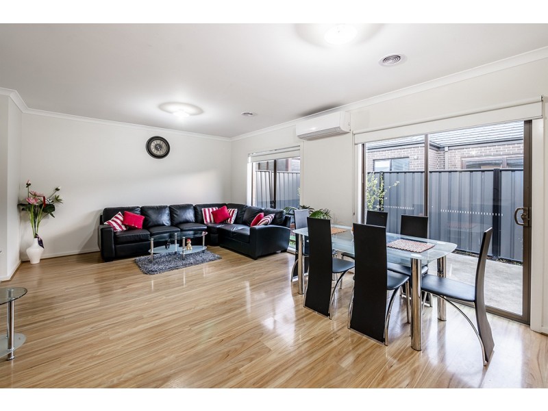 14 Pleven Rise, Clyde North VIC 3978