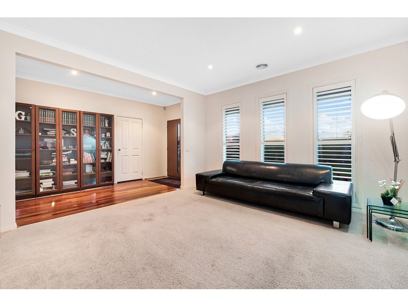 13 Carinya Court, Cranbourne North VIC 3977