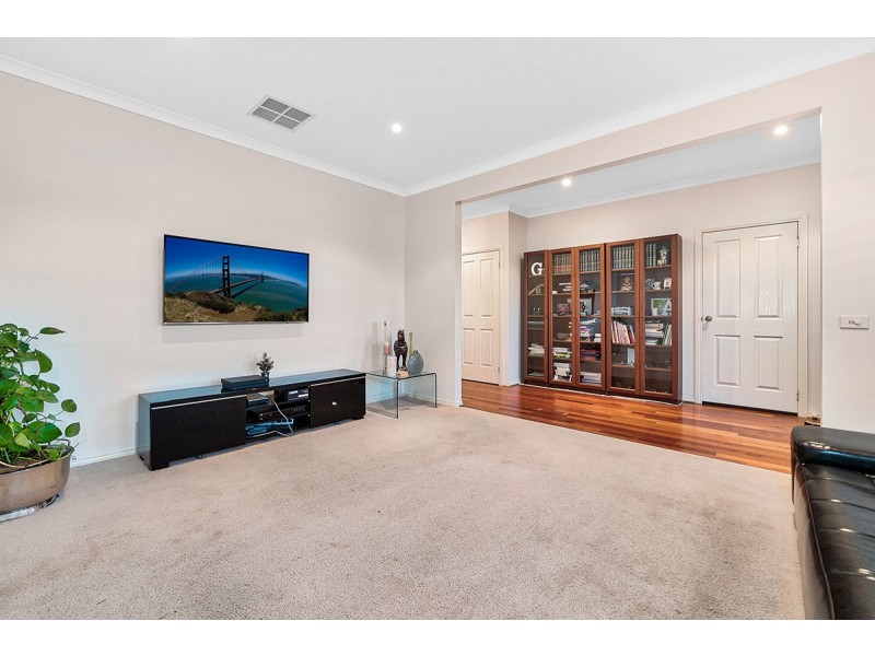 13 Carinya Court, Cranbourne North VIC 3977