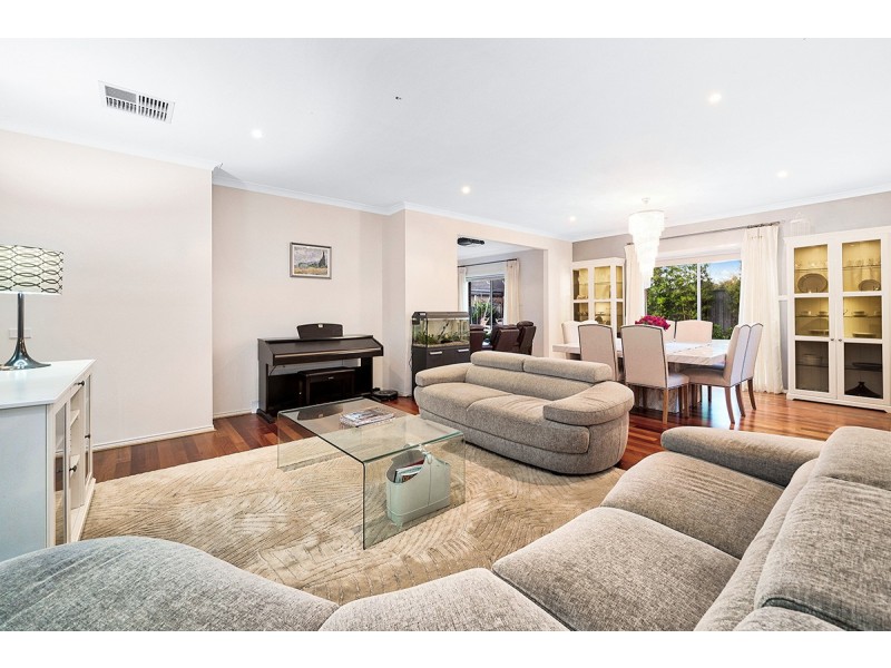 13 Carinya Court, Cranbourne North VIC 3977