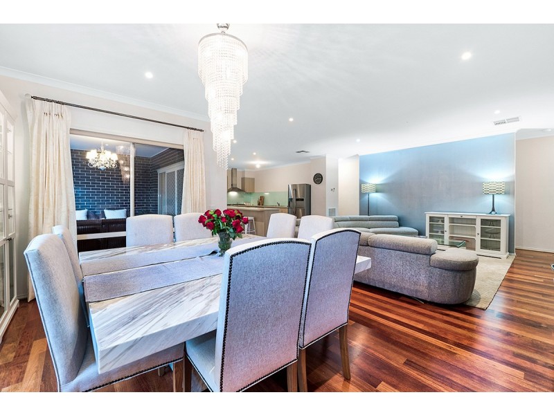 13 Carinya Court, Cranbourne North VIC 3977