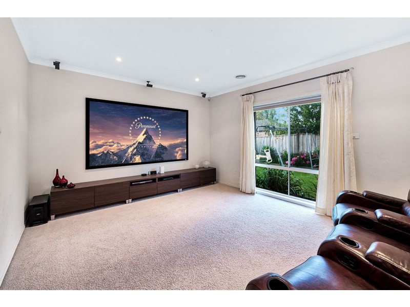 13 Carinya Court, Cranbourne North VIC 3977