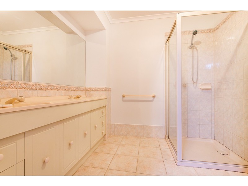 60 Kingston Avenue, Narre Warren South VIC 3805