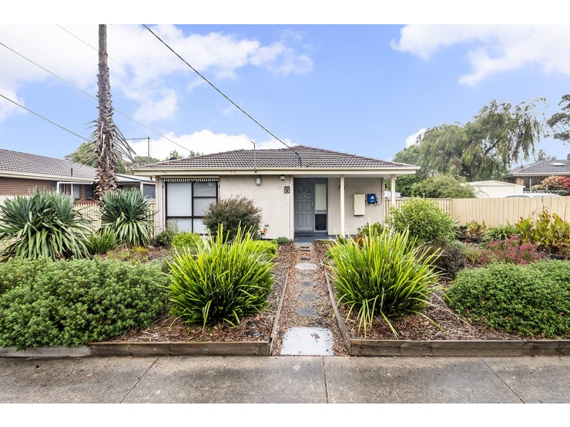 20 Valepark Crescent, Cranbourne VIC 3977