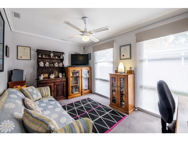 20 Valepark Crescent, Cranbourne VIC 3977