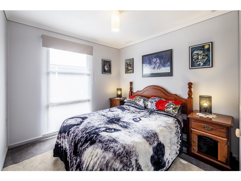 20 Valepark Crescent, Cranbourne VIC 3977