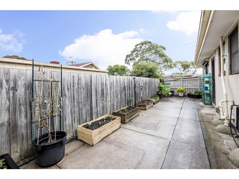 20 Valepark Crescent, Cranbourne VIC 3977