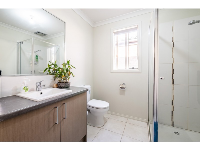 19 Red Poll Road, Cranbourne West VIC 3977