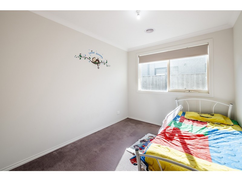 19 Red Poll Road, Cranbourne West VIC 3977