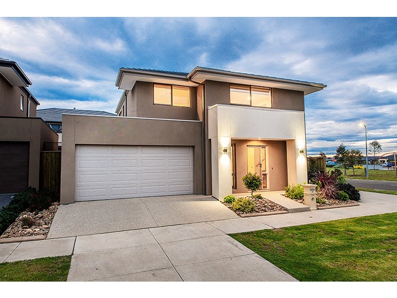 19 Wilmington Avenue, Cranbourne West VIC 3977